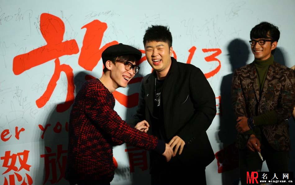 缪杰张嘉倪助阵怒放首映礼 王啸坤杜海涛激吻(1)