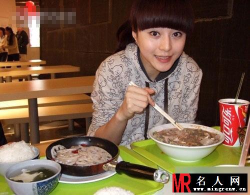 范冰冰素颜生活照大集锦 范爷卸妆仍美艳(1)