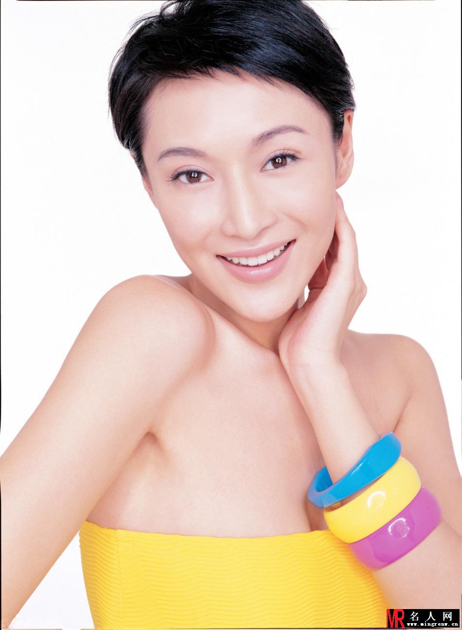 郭金短发照曝光 知性干练展别样美(1)