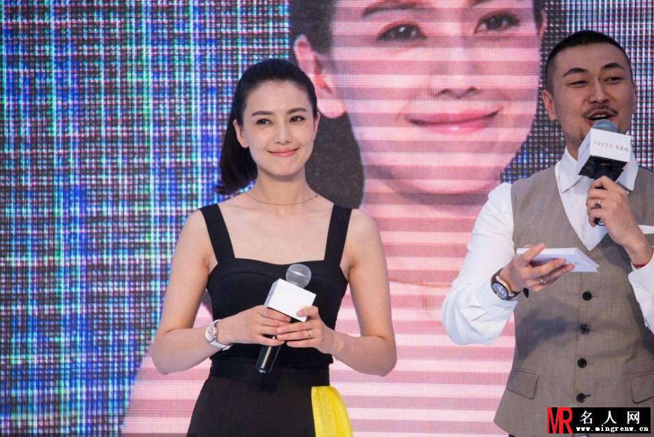 高圆圆现身杭州捞金 多名男子爬树睹芳容(1)