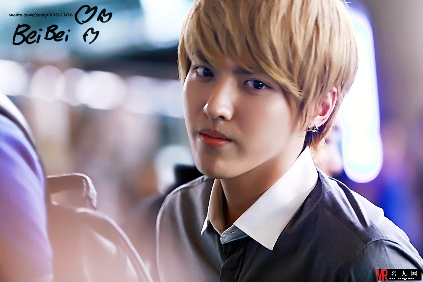 2012年8月EXO现身机场吴亦凡图片 帅气阳光颜值逆天(1)
