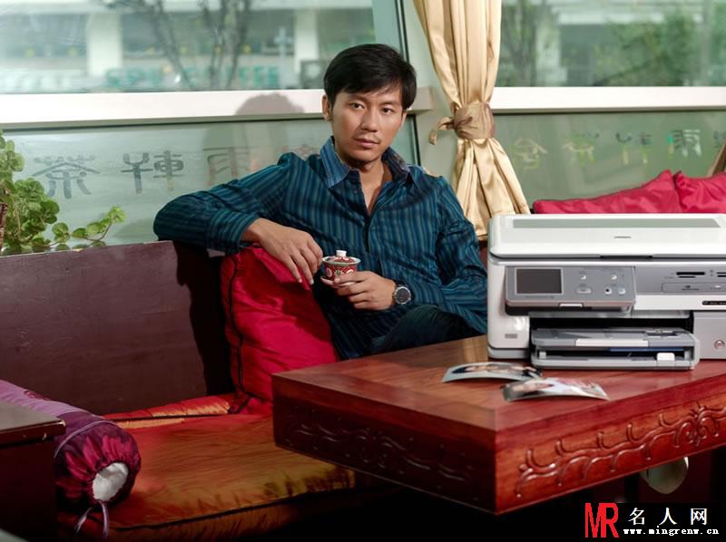 李晨早期代言惠普广告高清组图 胡子拉碴显憔悴(1)