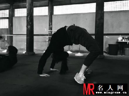 倪妮2015学习武术生活照 刻苦勤奋十分认真(1)