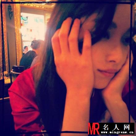 倪妮2014巴黎之旅生活照大合辑 释放烦恼享受自然的美丽(1)