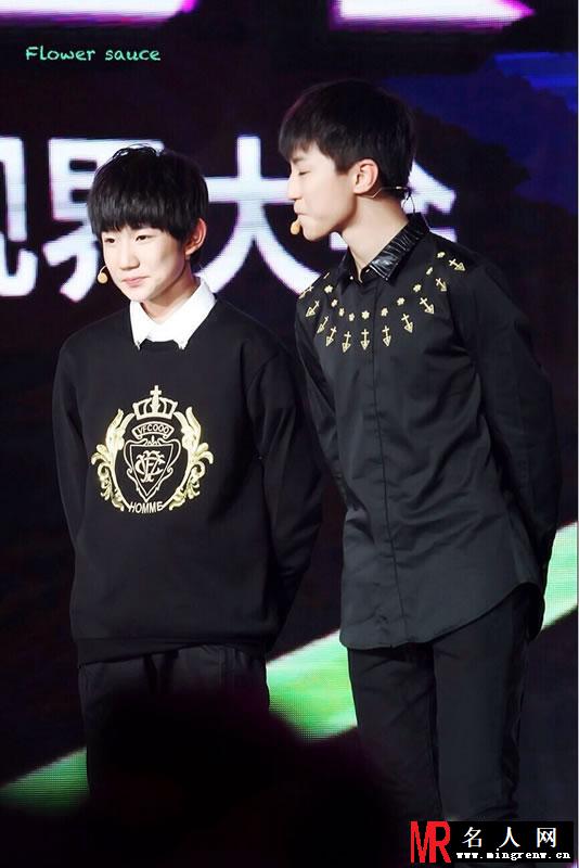 TFBOYS腾讯V视界 三人帅气黑色礼服现身(1)