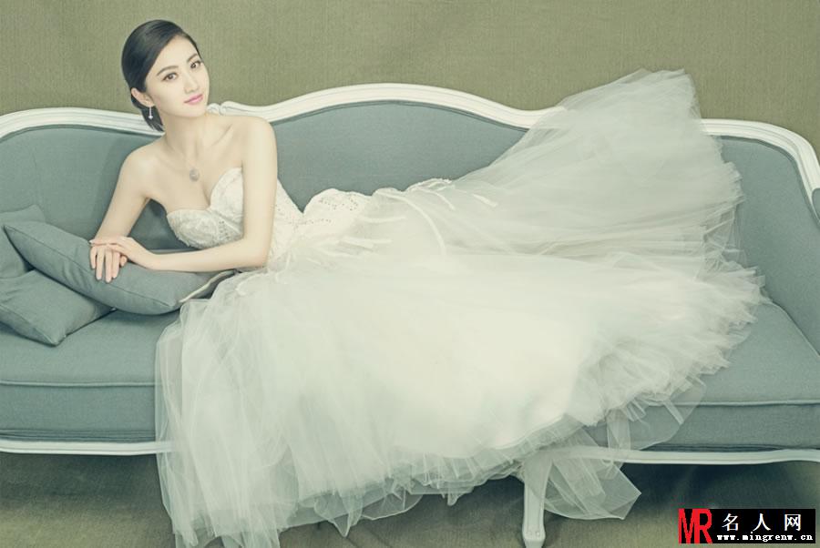 景甜浪漫婚纱写真 薄纱遮面尽显娇羞(1)