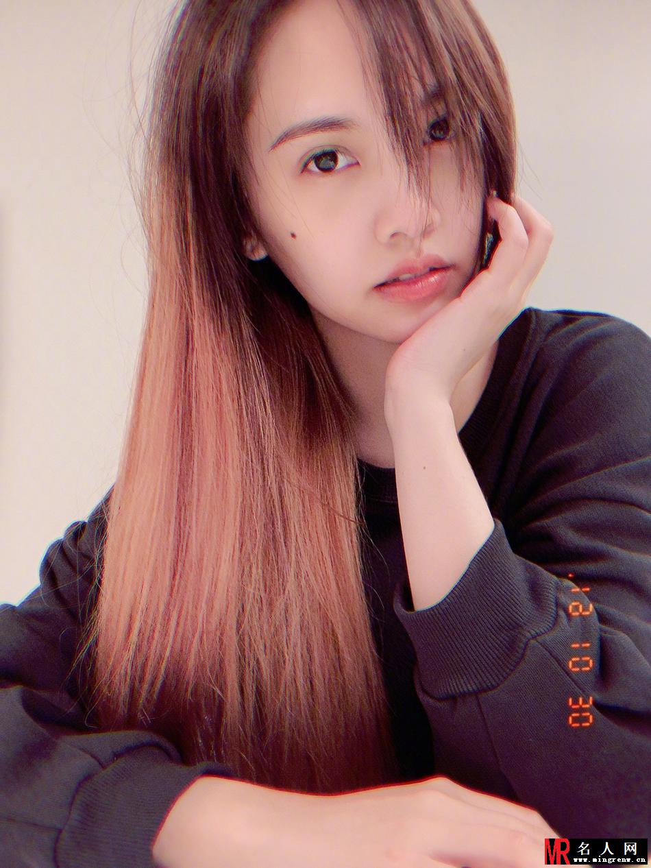 杨丞琳分享自己的新发色 坐了七个半小时还没弄好(1)