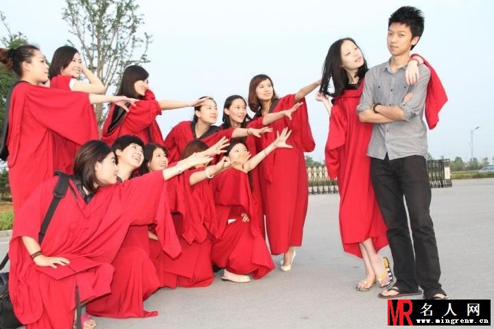 倪妮2011年6月毕业照 疯狂青春幸福回忆(1)