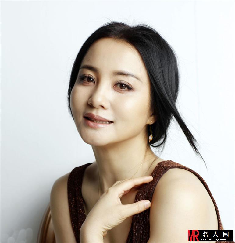 陶红最新贤惠人妻写真 知性成熟清纯优雅(1)