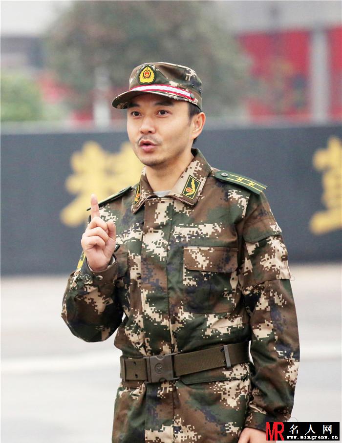 宋佳陈学冬变消防员 率萌娃走进消防(1)