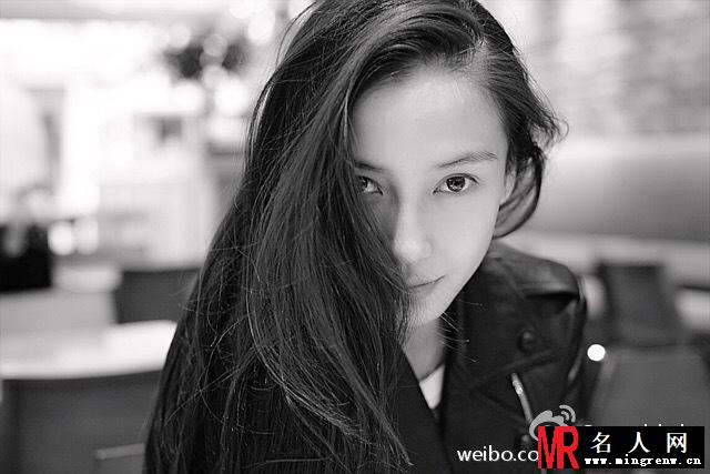 angelababy黑白街拍图片 优雅迷人(1)