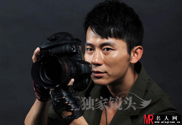 李晨《独家镜头》全套写真集 百变造型轻松驾驭(1)
