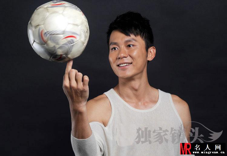 李晨《独家镜头》全套写真集 百变造型轻松驾驭(1)