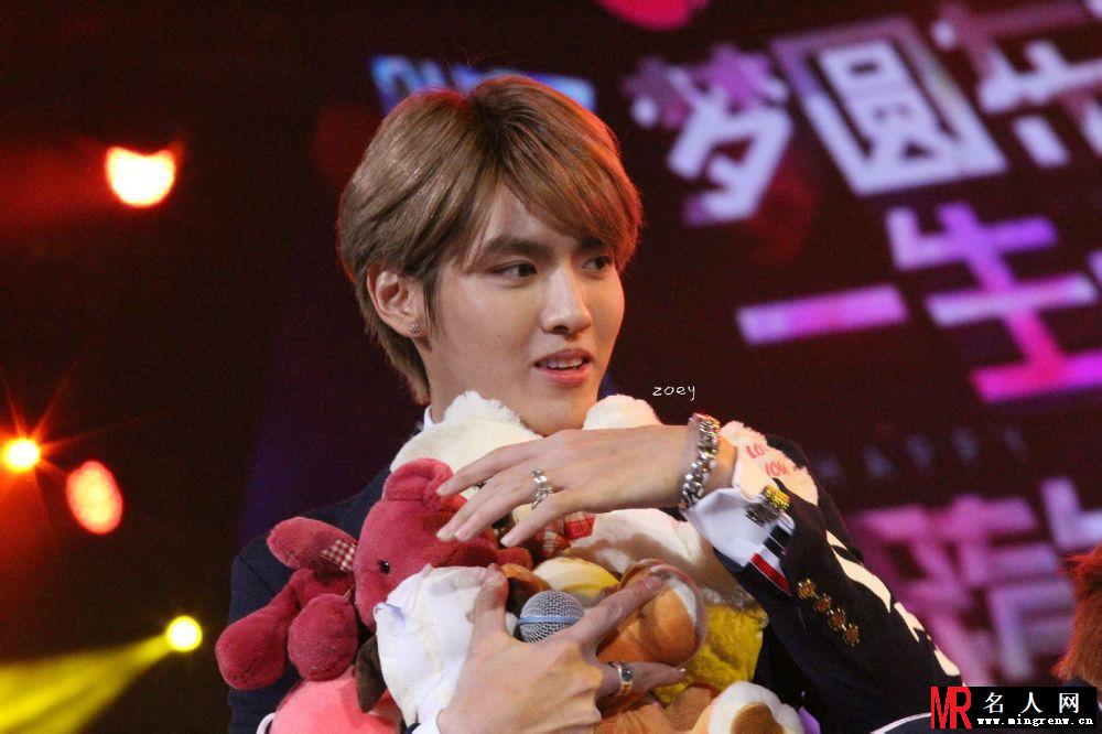 吴亦凡2013年帅气现身上海演唱会卖萌合集(1)