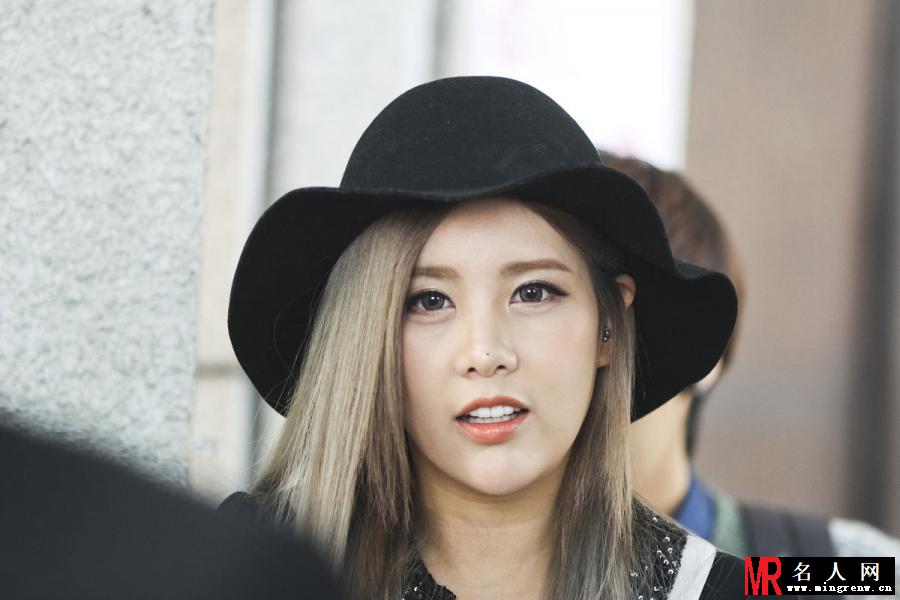 皇冠团Tara李居丽天使美颜 亲和力爆棚(1)