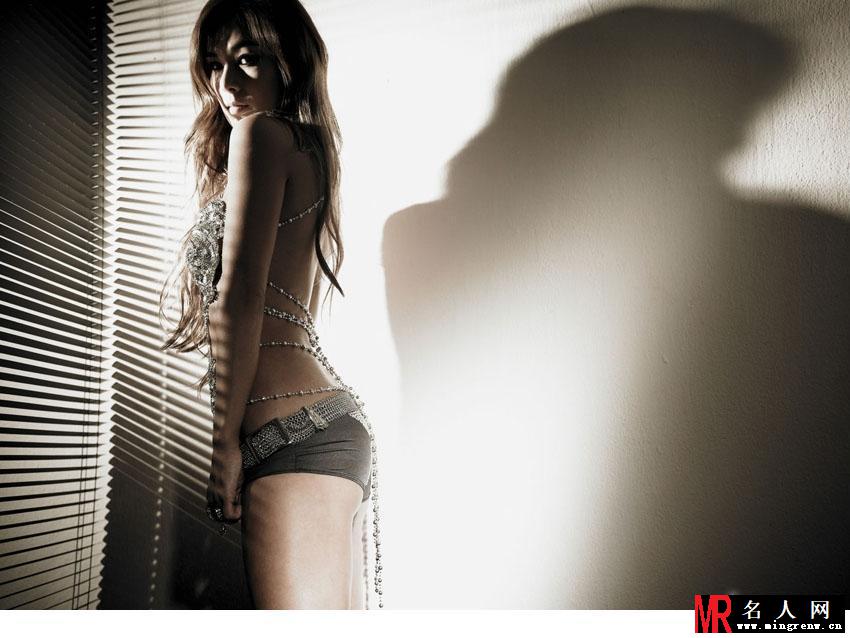 蔡妍MV高清魅惑写真 妖艳妩媚各种露(1)