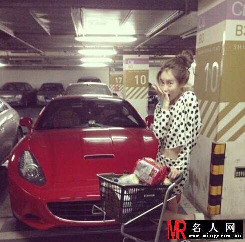 朱孝天包厢激吻嫩模女友亲密合照曝光(1)