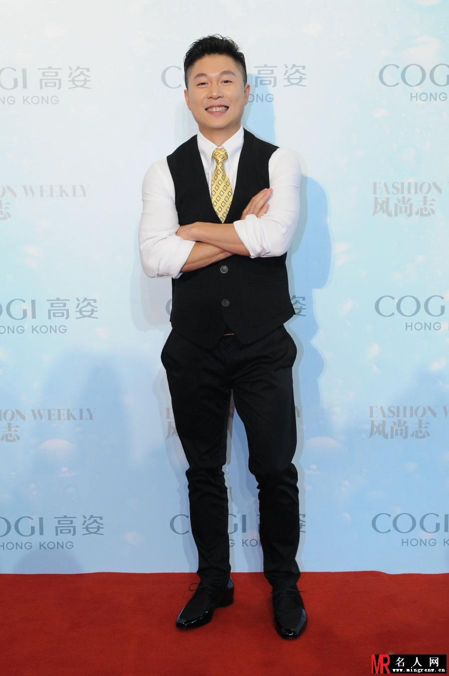 熊爸李小鹏人气火爆 喜获明星风尚偶像奖(1)