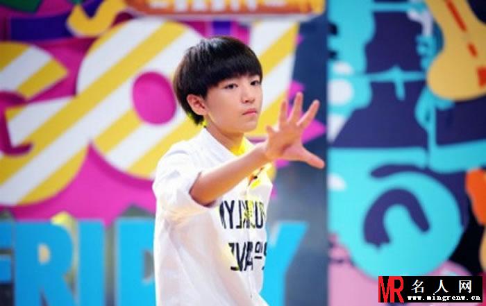 TFBOYS王源2013年上半年生活照集(1)