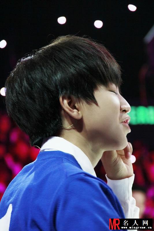 TFBOYS王俊凯《年代秀》现场(1)