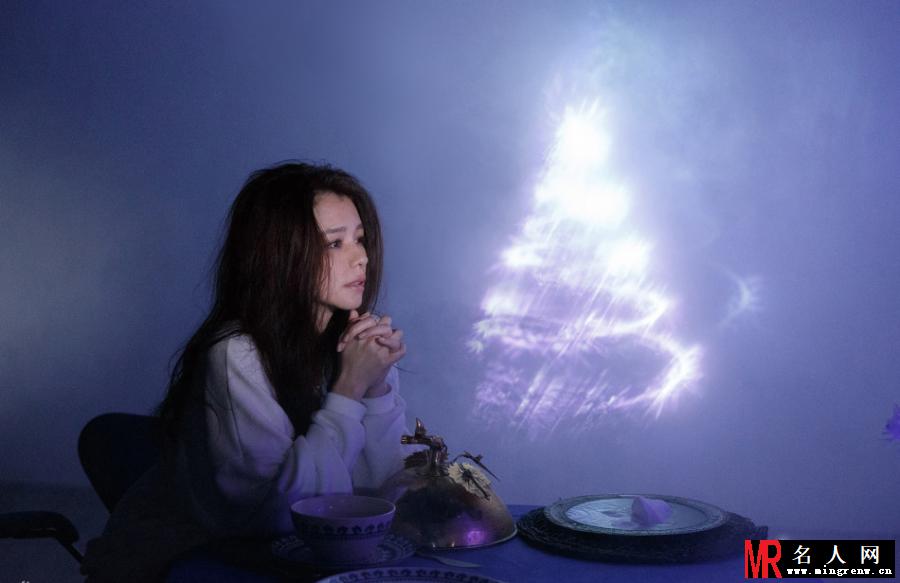 徐若瑄圣诞MV照 蓝色清新美轮美奂(1)