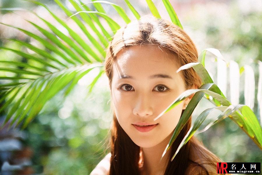 刘美含纯真大片 清雅脱俗获宅男喜爱(1)