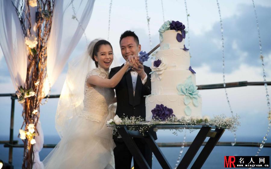 徐若瑄婚宴热吻老公 浪漫公主抱嗨翻全场(1)