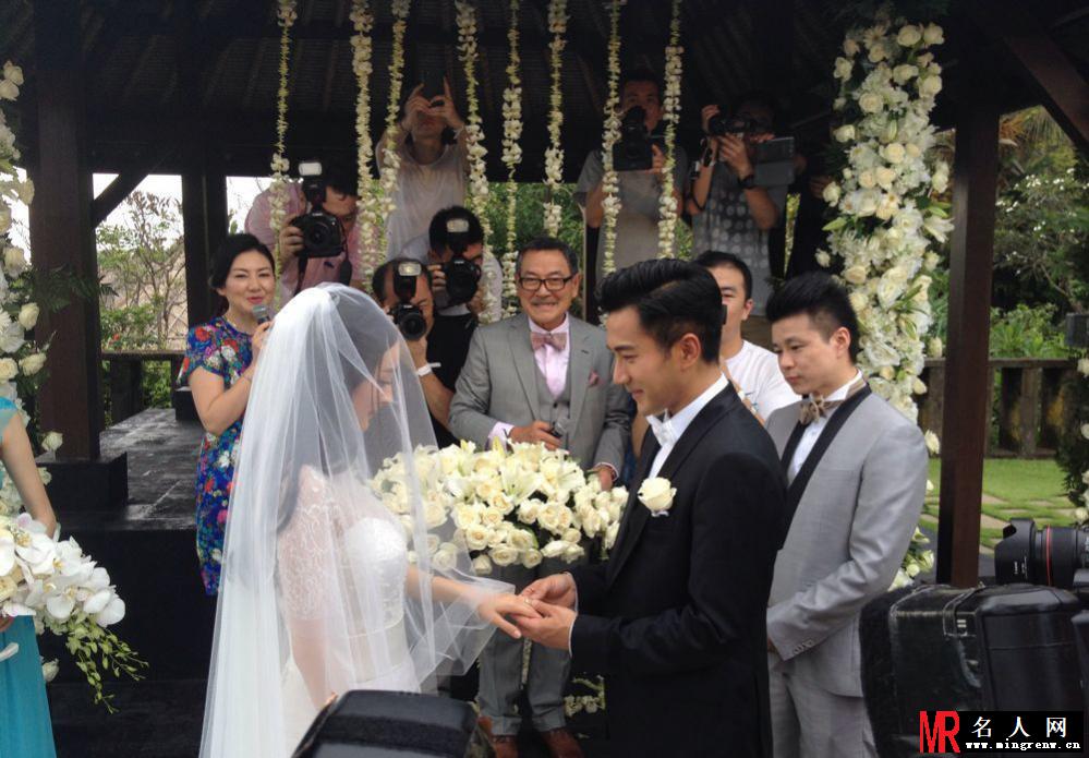 杨幂刘恺威婚礼现场直击 唯美婚纱照曝光(1)