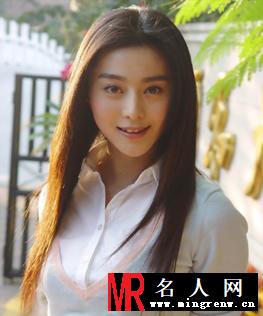 范冰冰青涩生活照 飘逸长发美艳动人(1)