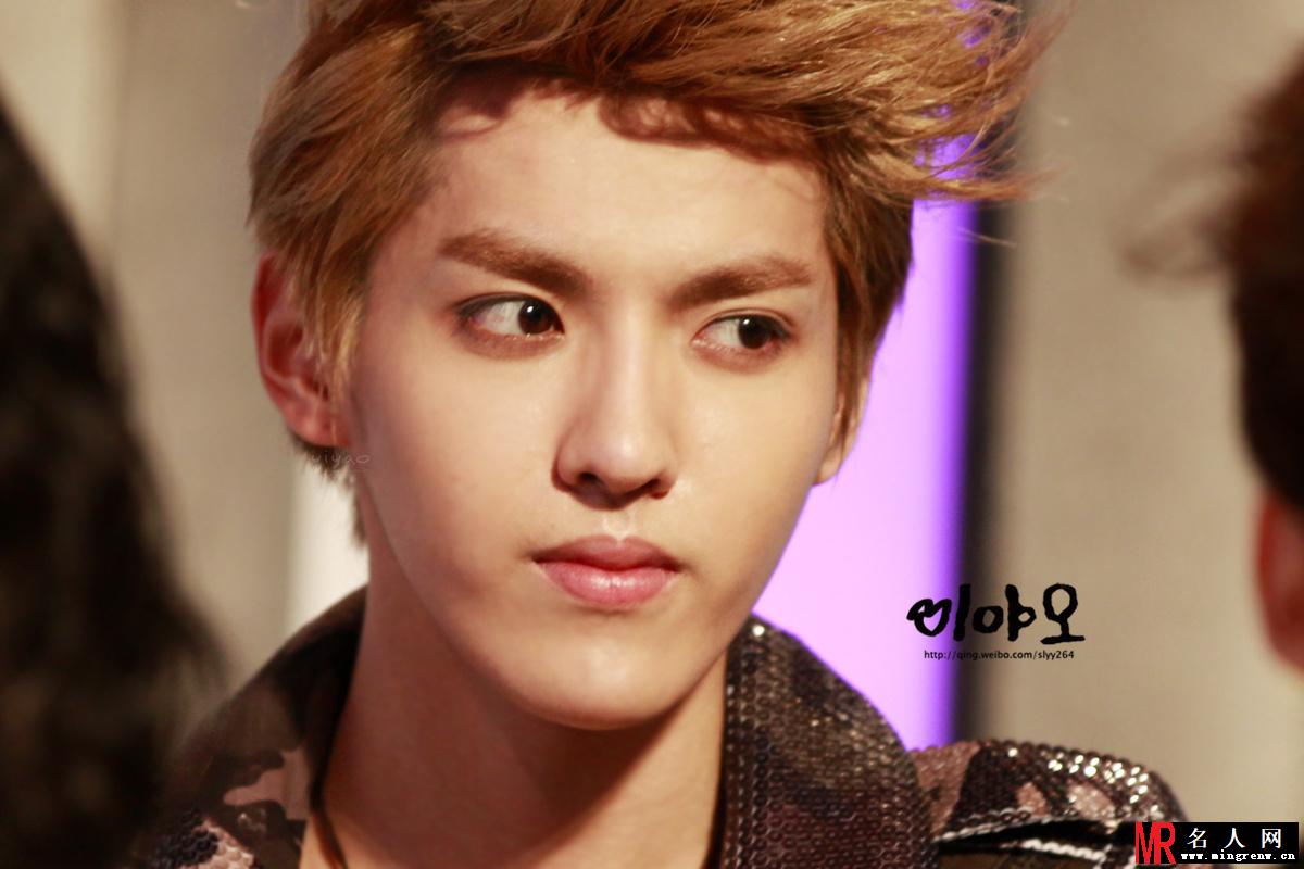 2012年EXO参加ShowChampion活动吴亦凡图片 颜值爆表(1)
