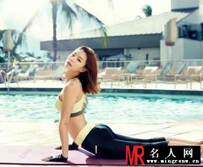 韩国女艺人朴秀珍翘臀蛮腰拍写真 夏威夷风迷醉粉丝(1)