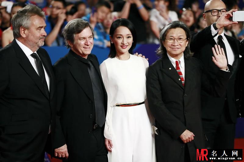 北京国际电影节闭幕红毯集锦 李玟爆乳展火辣曲线(1)