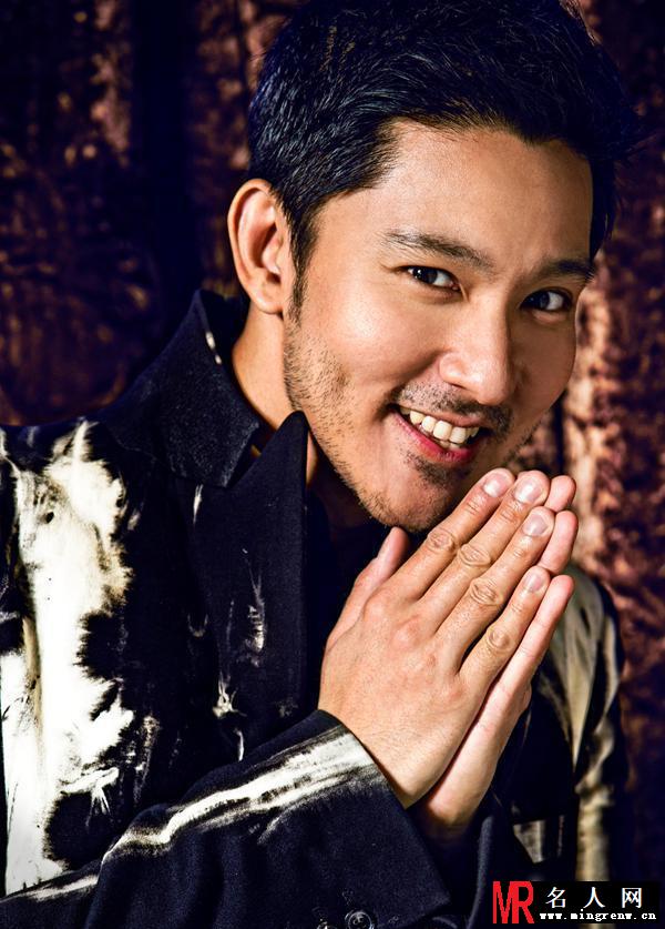 立威廉复古型男写真 温暖微笑迷人随和(1)