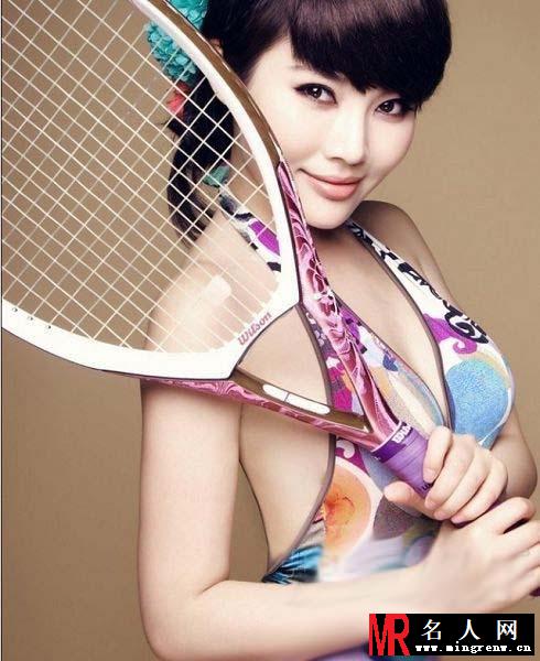 徐冬冬泳装性感写真 变身网球宝贝活力四射(1)