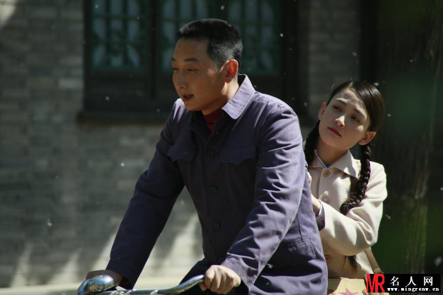 北京时间青年时长工剧照(1)