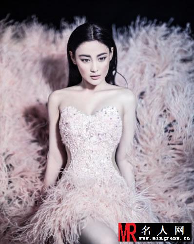 张馨予曝光一组裸肩抹胸性感大片 妖艳妩媚迷人(1)