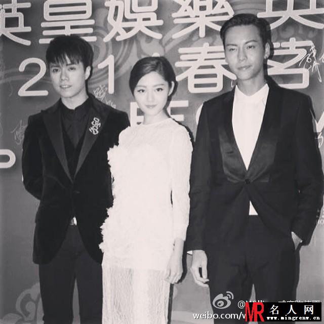 陈伟霆微博自拍2014上半年合集 与李易峰再次合作默契自拍(1)