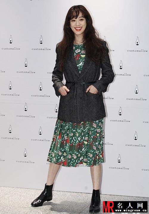 韩整容女星郑丽媛颜值回春 重回金三顺时期美貌(1)