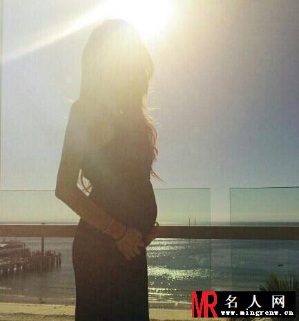 周杰伦晒爱妻大肚照 昆凌怀孕证实了(1)