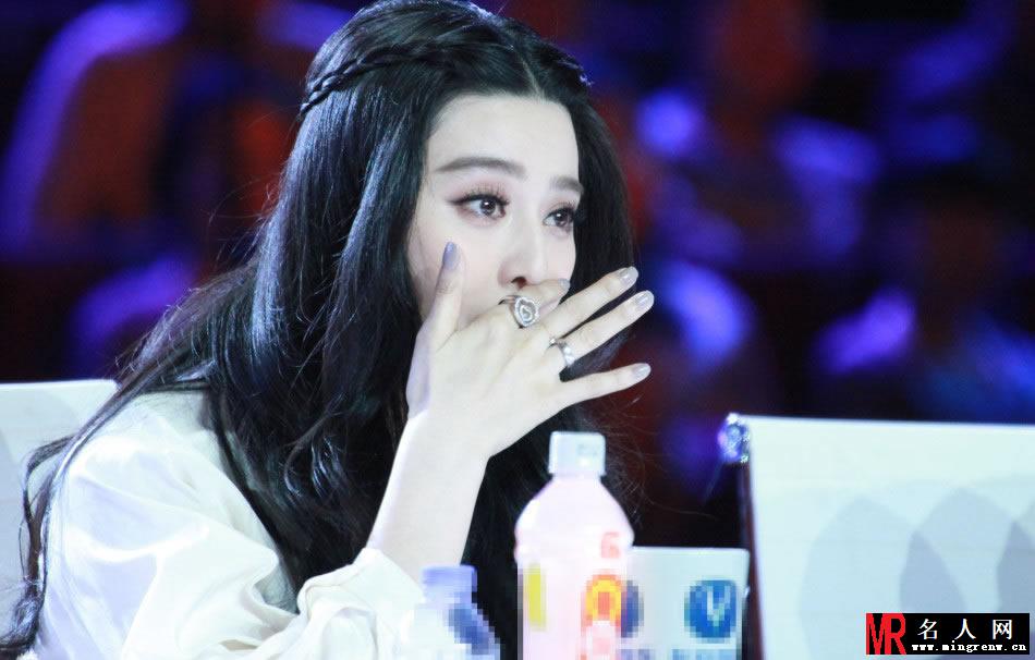 《出彩中国人》范冰冰泪洒现场为模范夫妻(1)