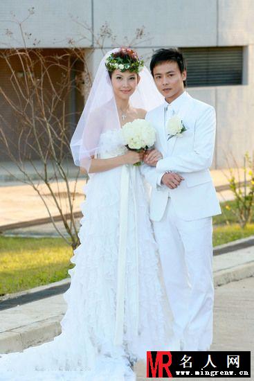 蔡琳高梓淇甜蜜大婚 图揭因戏结缘情侣(1)