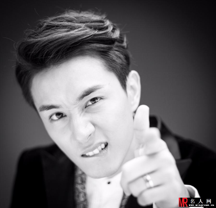 李承铉搞怪婚纱照 愿做中国好女婿(1)