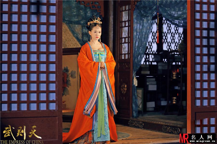 张定涵武则天剧照曝光 爆乳出镜美艳动人(1)
