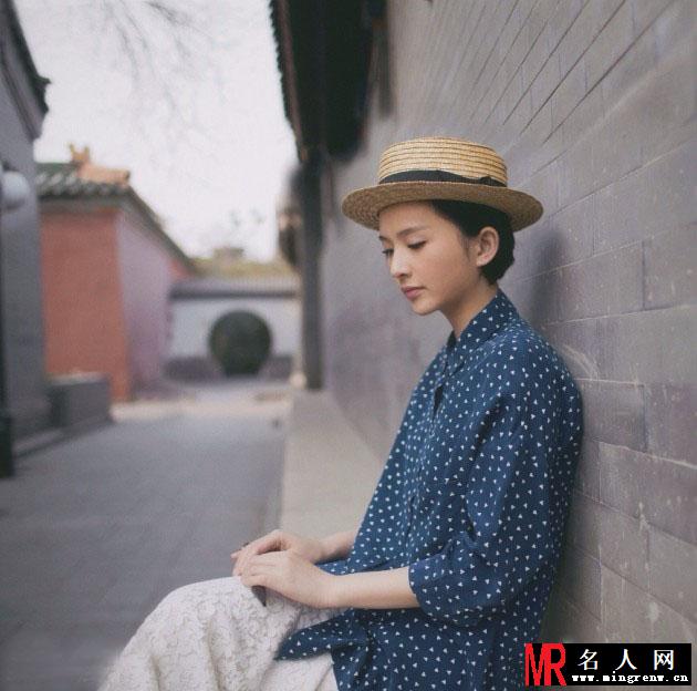 李依琳文艺气质写真 民国少女温婉明媚(1)