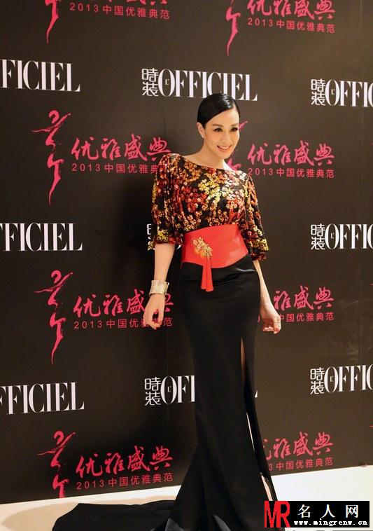 钟丽缇性感裸背秀风骚 牵手李治廷大肆调戏(1)