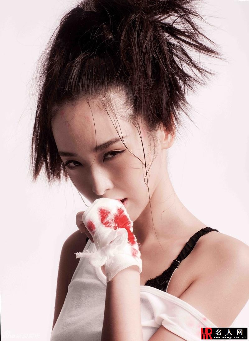 李曼性感写真大片 演绎女神与女战神(1)