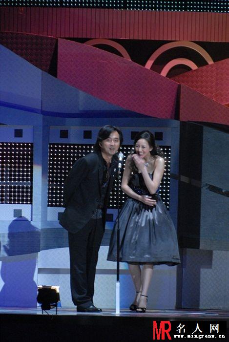 2006年11月金马奖颁奖礼 张钧甯靓丽紫裙成焦点(1)