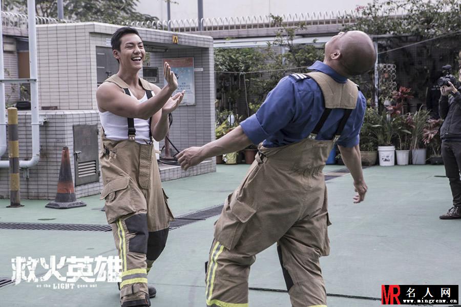 陈伟霆变身《救火英雄》剧照 各种任务难度大(1)