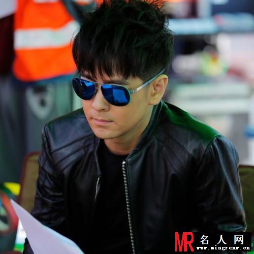 爸爸的假期曝花絮 5奶爸齐聚夺眼球(1)