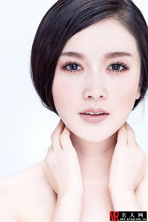 演员李艾瑾最新写真 妩媚妖艳获赞(1)